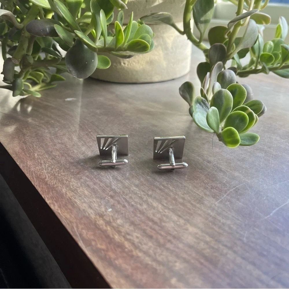 Vintage SWANK Men’s Silver Tone Cuff Links